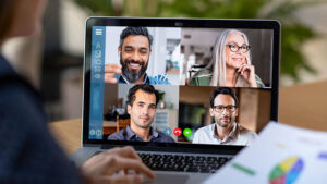 ky-nang-giao-tiep-qua-cong-nghe