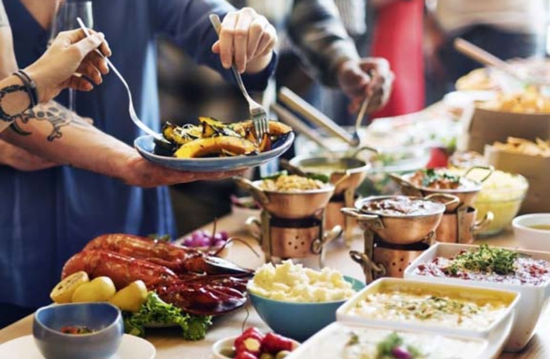 Cách từ chối món ăn tế nhị - Nghệ thuật giao tiếp khiến ai cũng nể trọng