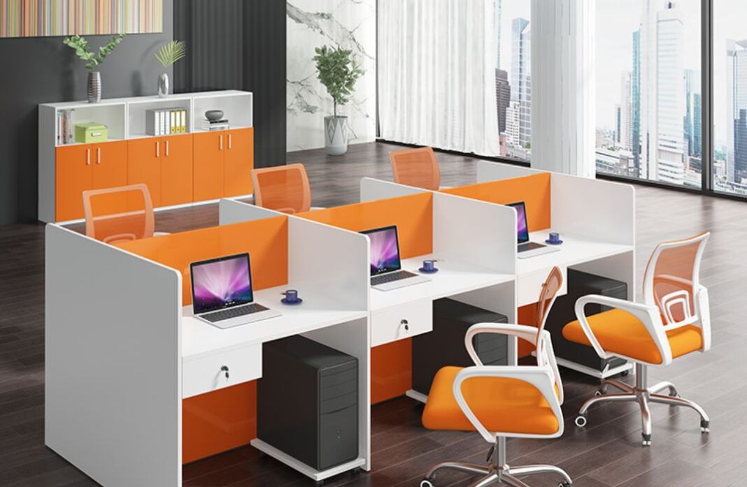 Hướng dẫn vệ sinh bàn làm việc, thiết bị và sàn văn phòng đúng chuẩn